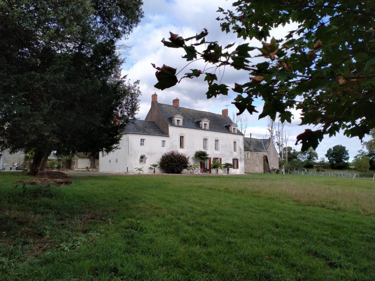 Апартаменты Manoir De L'Aisnerie Сен-Эрблен Экстерьер фото